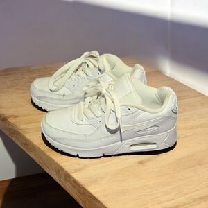 NIKE Kids White Sneakers 1.5Y